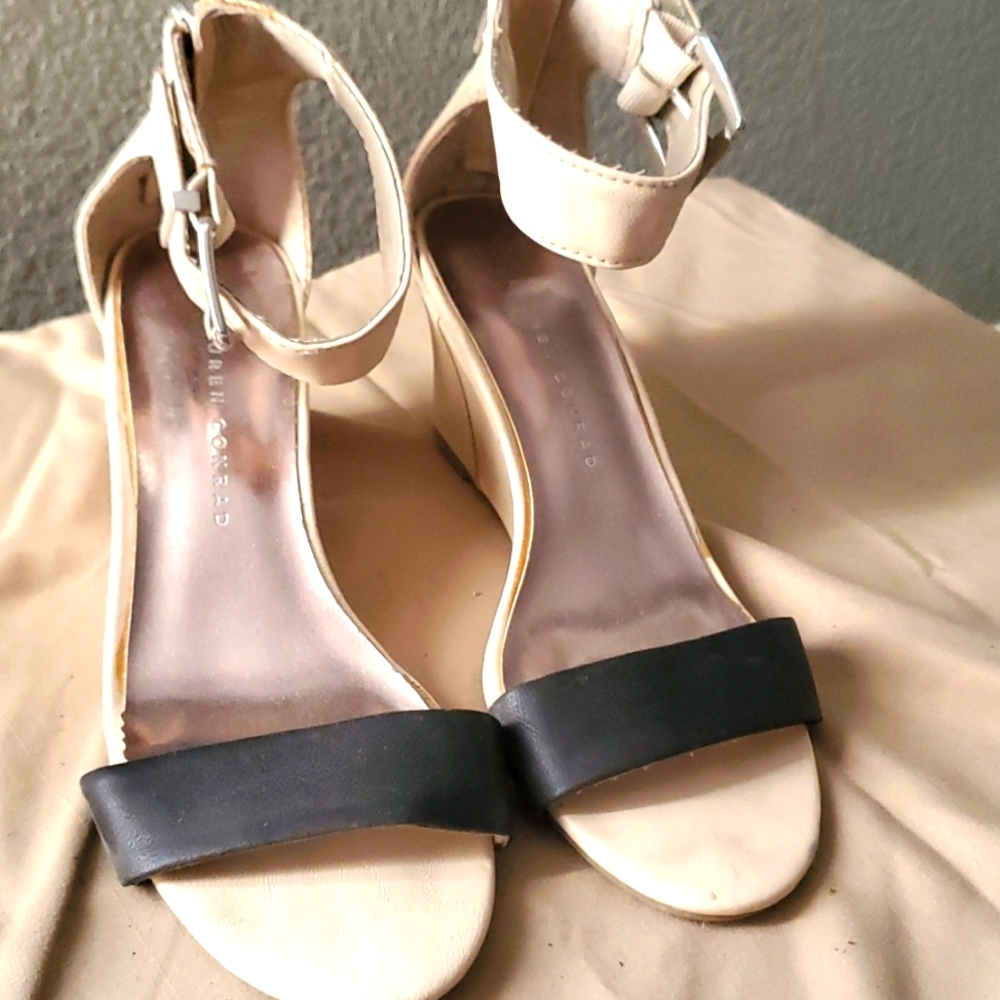 Women's wedge heel